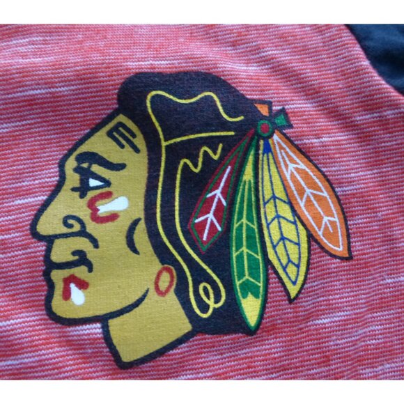 NHL Chicago Hockey Blackhawks Long Sleeve, V-Neck Top (Tiny Pin-Hole at Front) - Picture 5 of 10